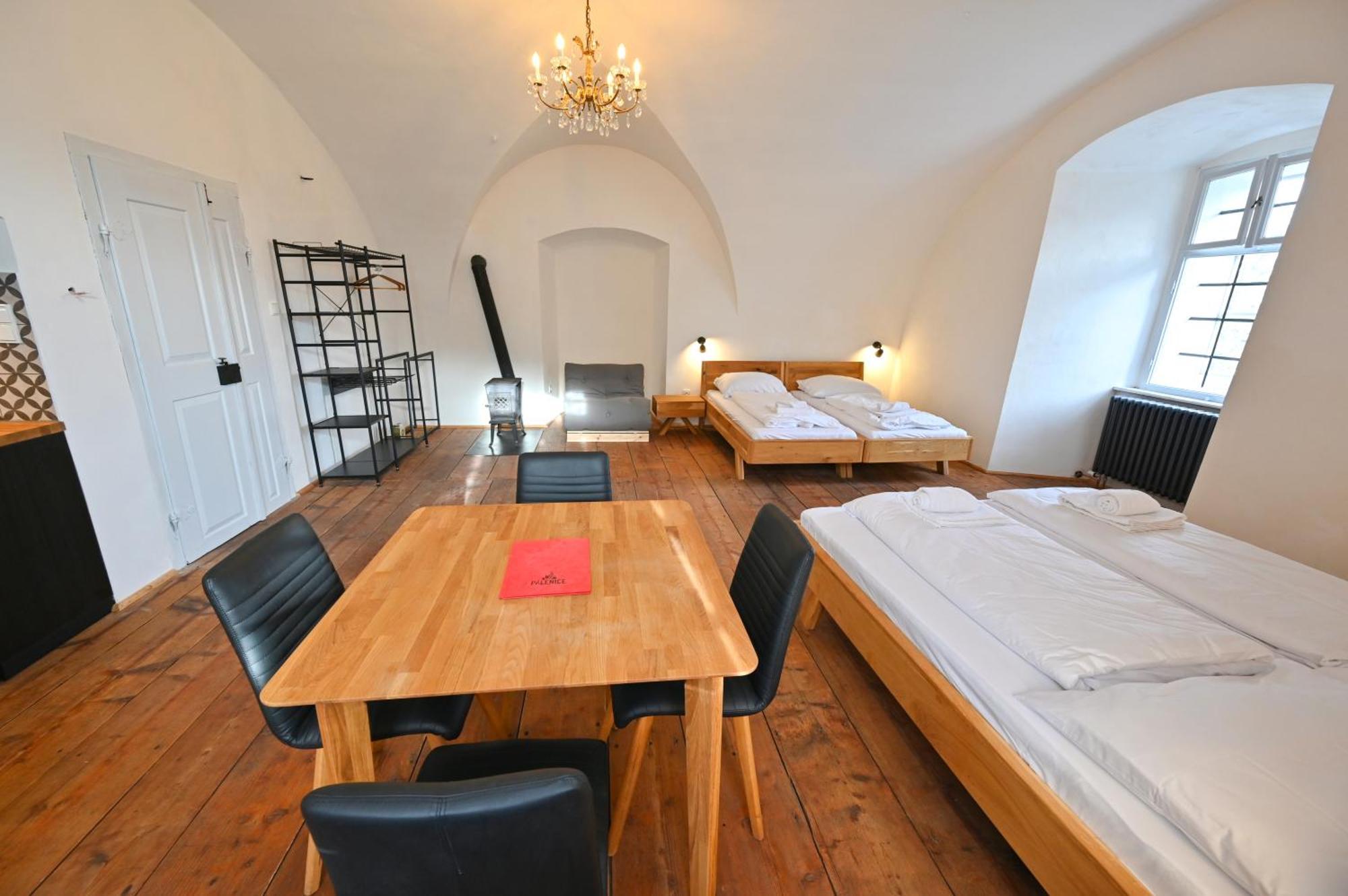 Zamecka Lesovna Apartment